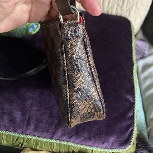 Louis Vuttion Pochette NM - Picture 3 of 12